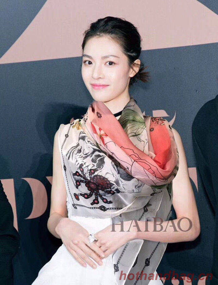 Alexander Mcqueen Scarf MQC00001 Alexander Mcqueen Scarf MQC00001